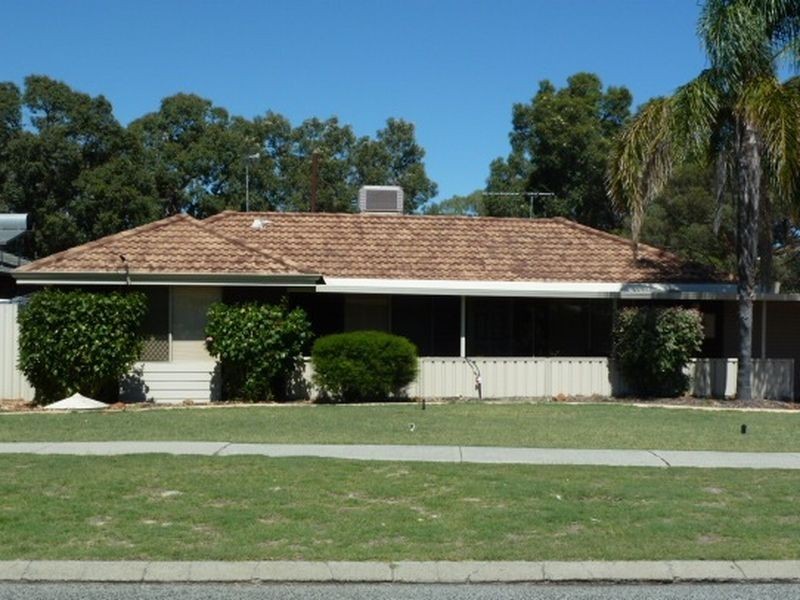28 Ailsworth Court, Thornlie WA 6108