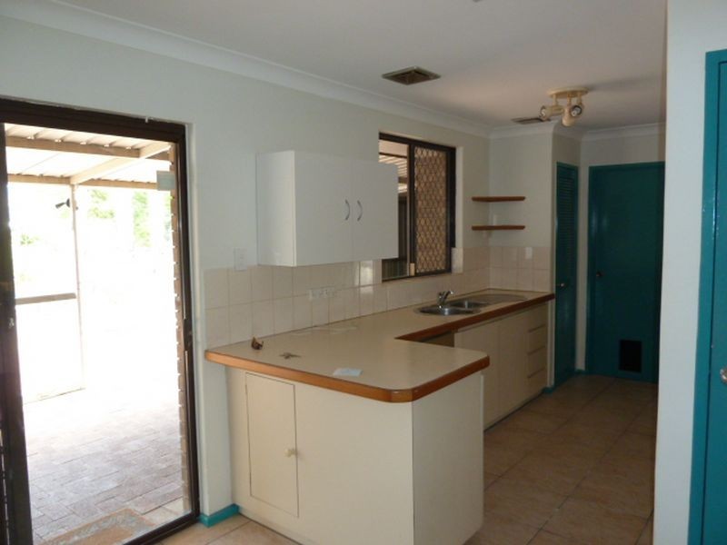 46 Willowmead Way, Kelmscott WA 6111