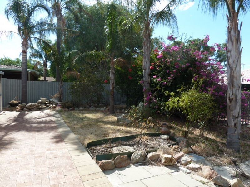 46 Willowmead Way, Kelmscott WA 6111