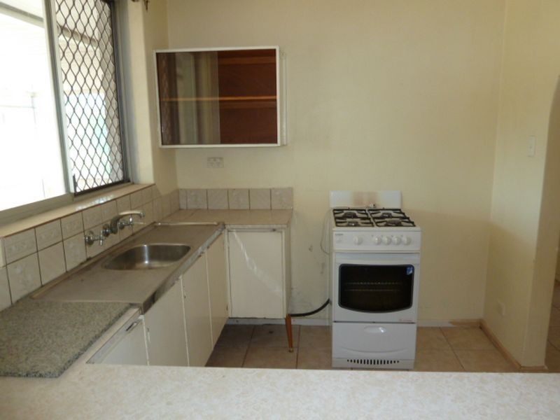 11 Barnston Way, Langford WA 6147