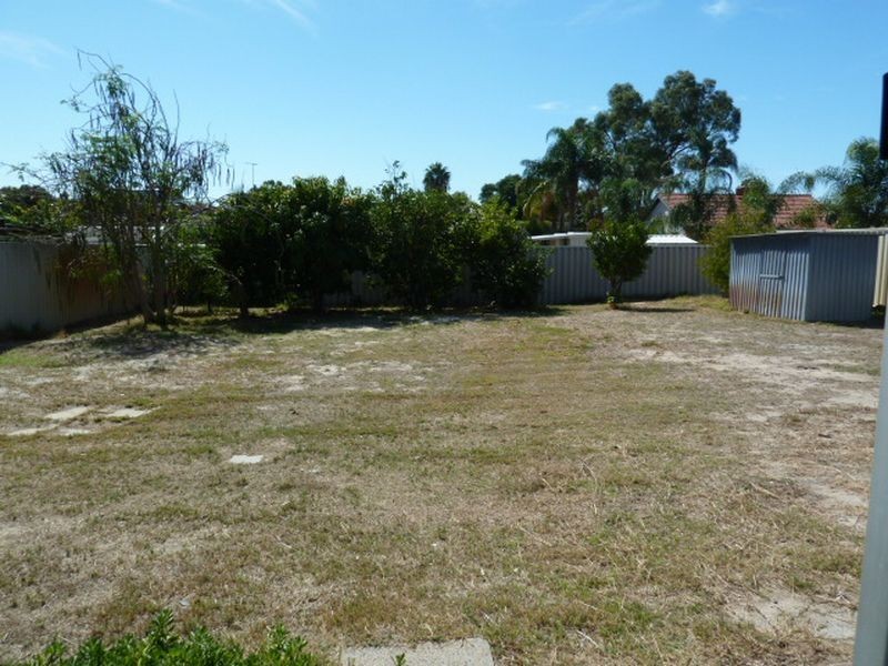 11 Barnston Way, Langford WA 6147