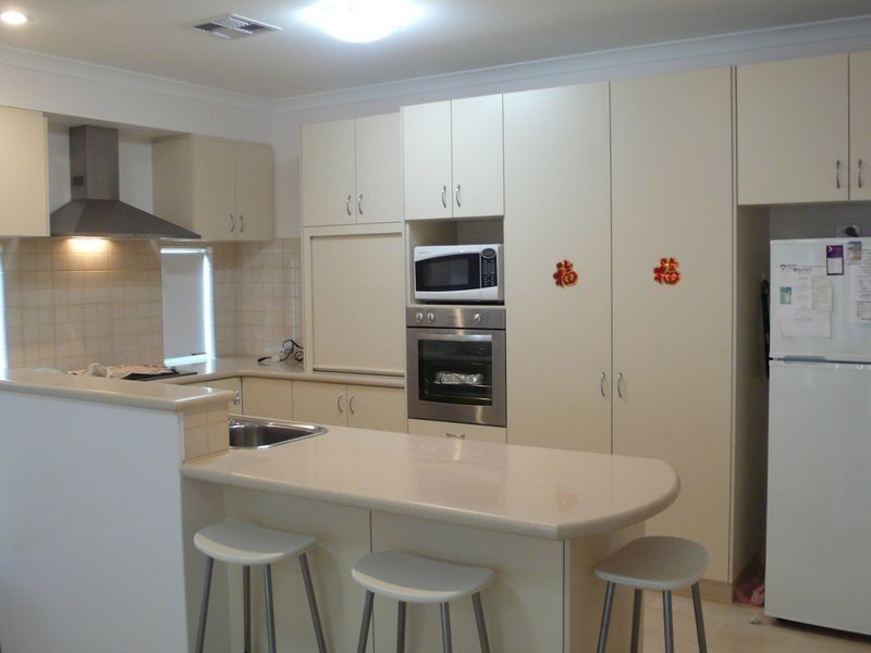 24 Finsbury Drive, Thornlie WA 6108