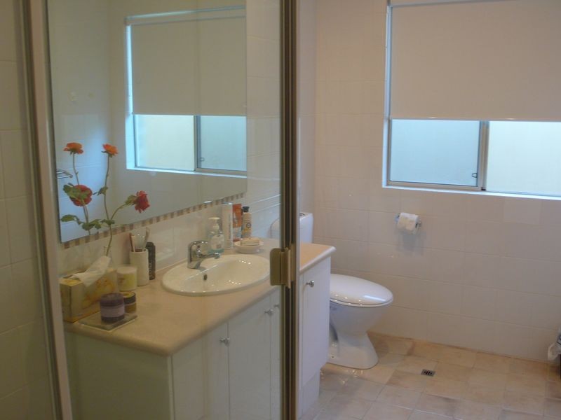 24 Finsbury Drive, Thornlie WA 6108