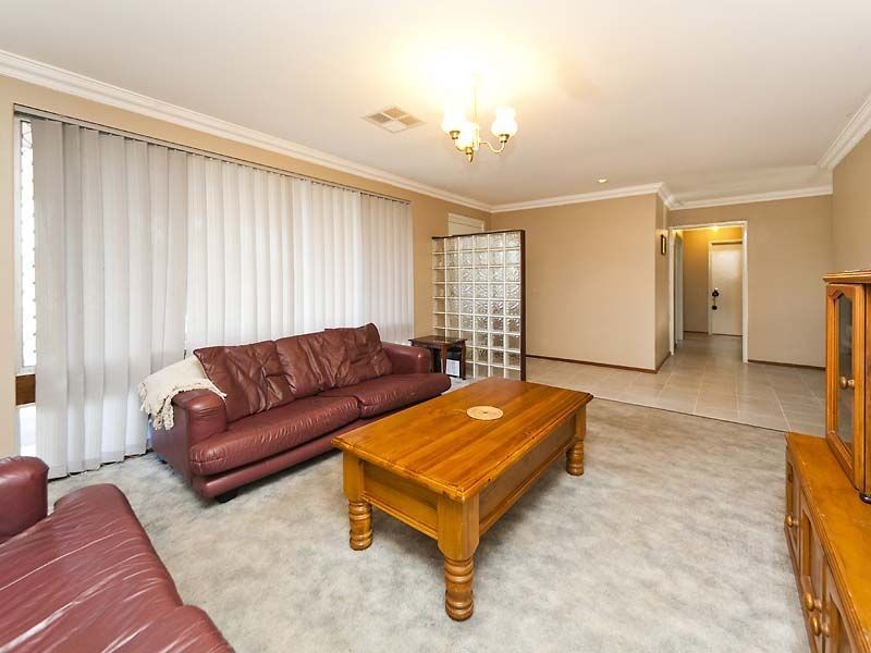 30 Stevenage Street, Huntingdale WA 6110