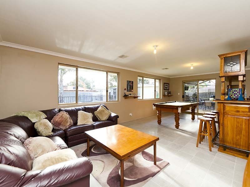 30 Stevenage Street, Huntingdale WA 6110