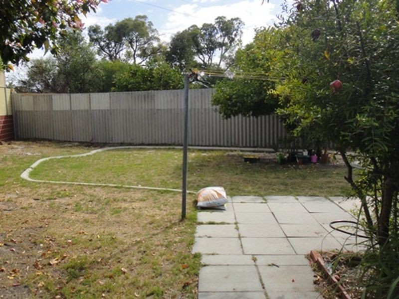 26B Merino Court, Thornlie WA 6108