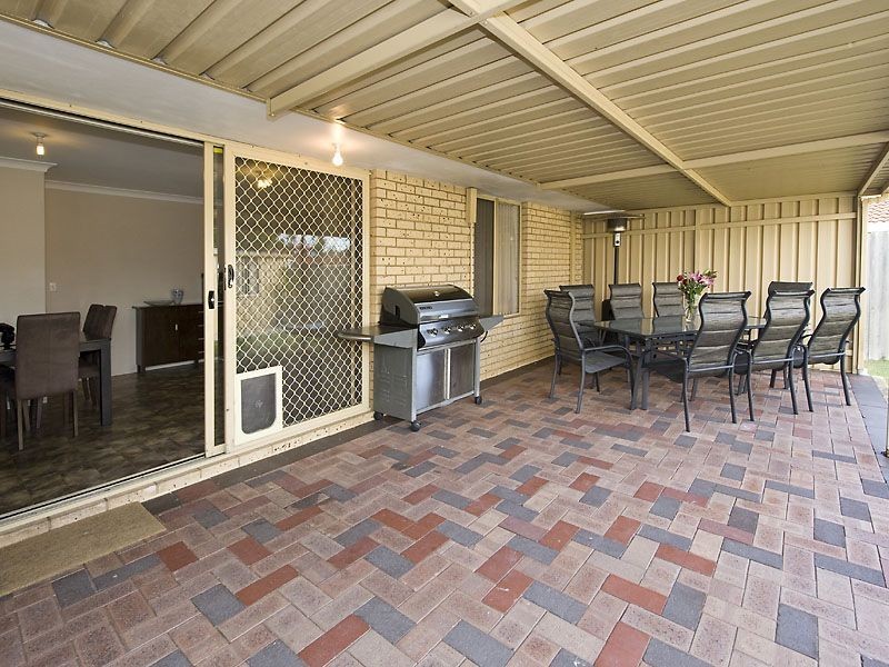 79 Greenway Avenue, Thornlie WA 6108