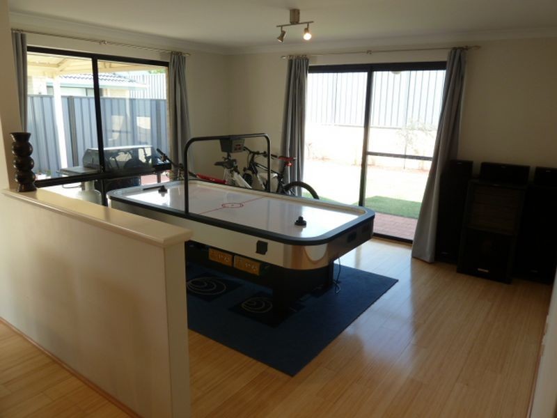 82 Tarradee Cct, Thornlie WA 6108