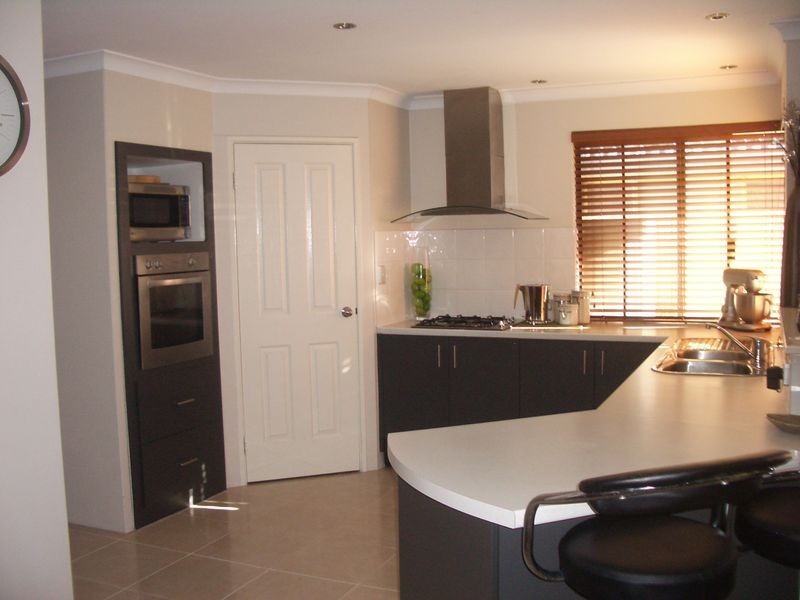 9 Dupont Way, Canning Vale WA 6155