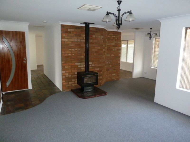 6 Jabiru Close, Huntingdale WA 6110