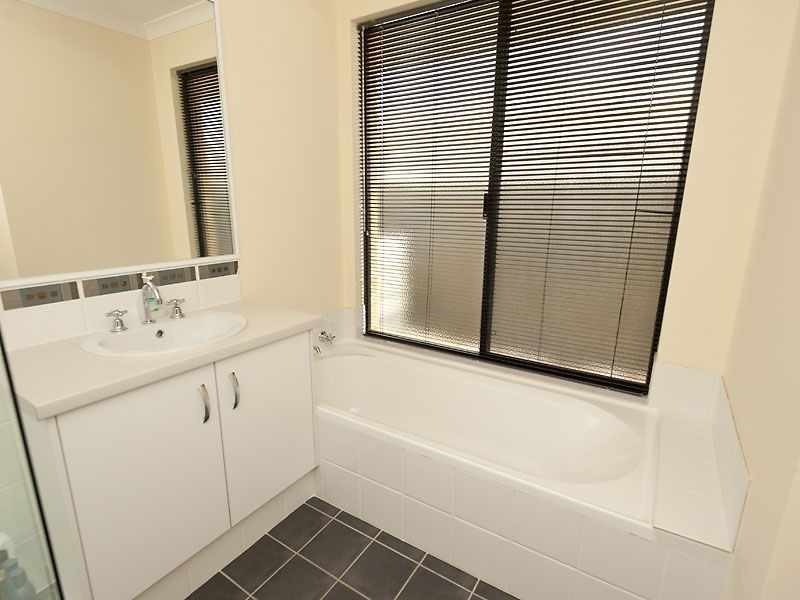 3 Brammall Bend, Aveley WA 6069