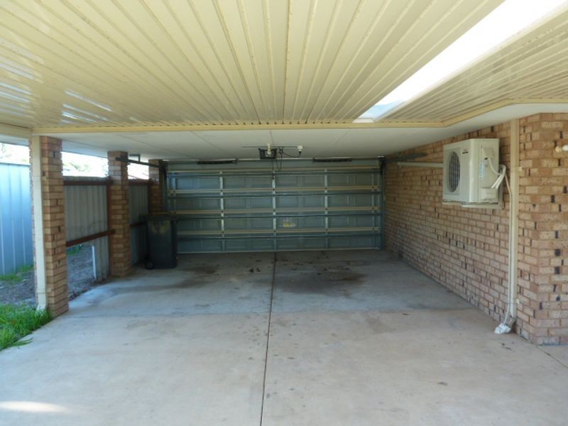 6 Jewel Court, Langford WA 6147