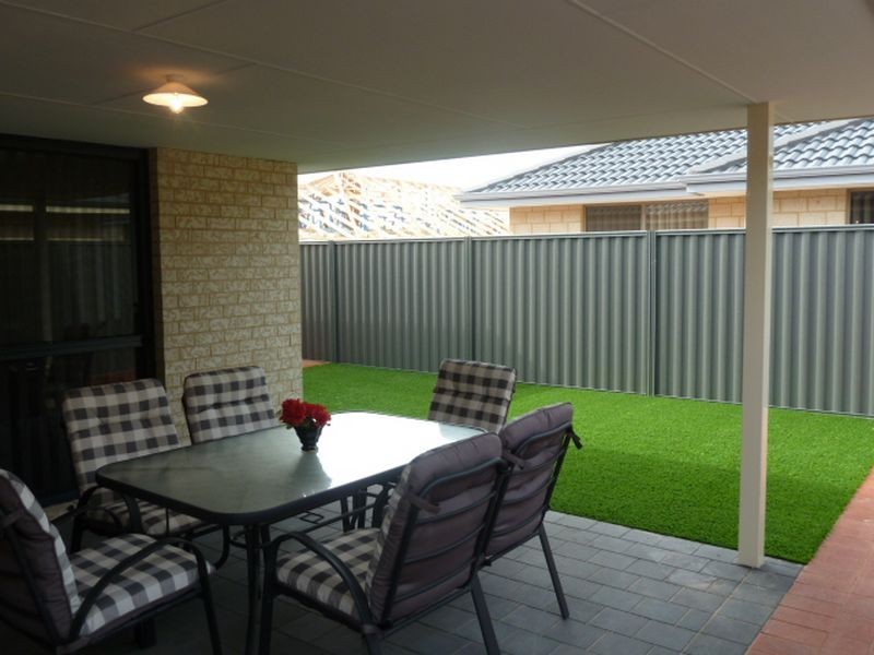 73 Barnevelder Bend, Southern River WA 6110