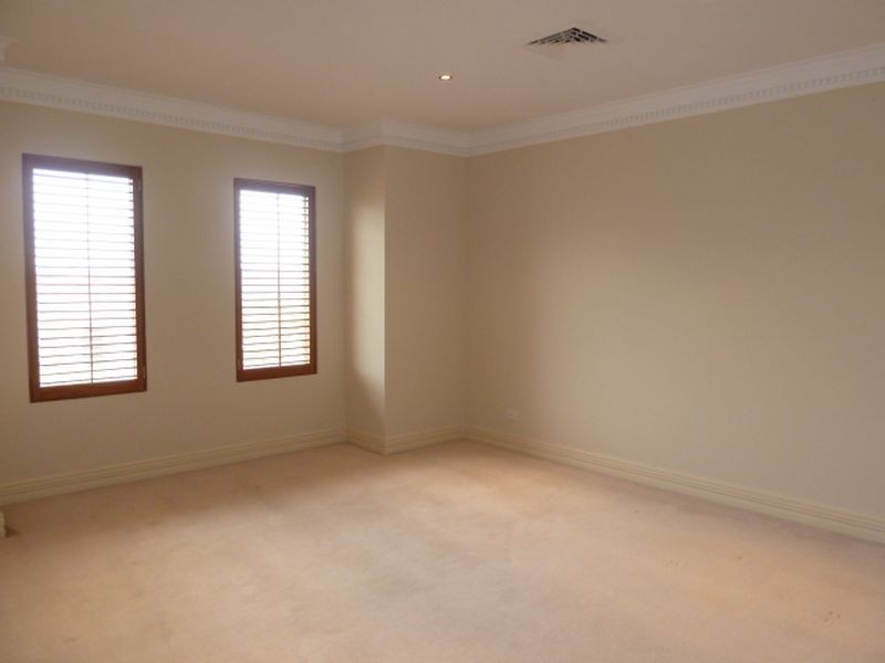 109 Southacre Drive, Canning Vale WA 6155