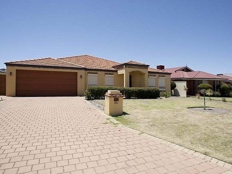 216 Amherst Road, Canning Vale WA 6155