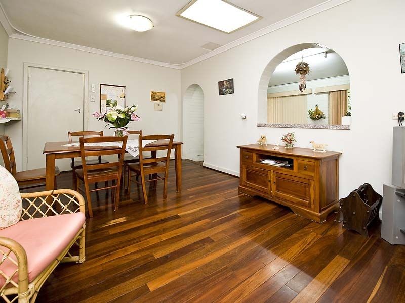3 Banksia Circle, Thornlie WA 6108