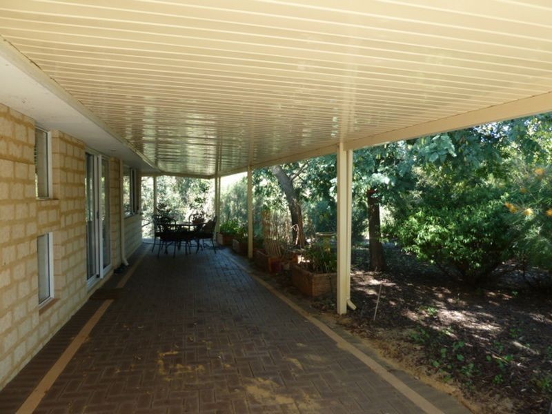 16 Belaring Place, Kenwick WA 6107