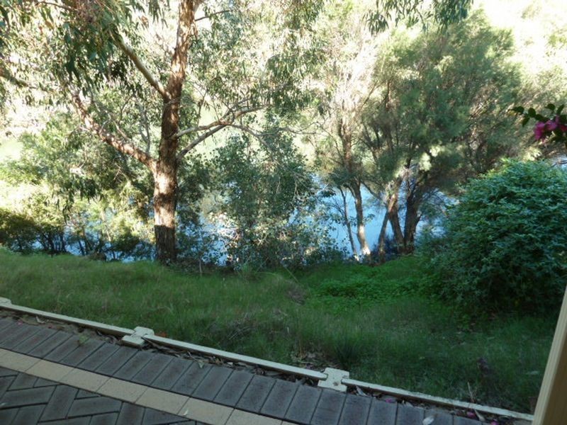 16 Belaring Place, Kenwick WA 6107