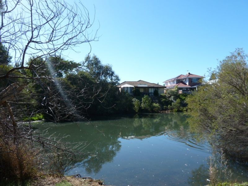 16 Belaring Place, Kenwick WA 6107