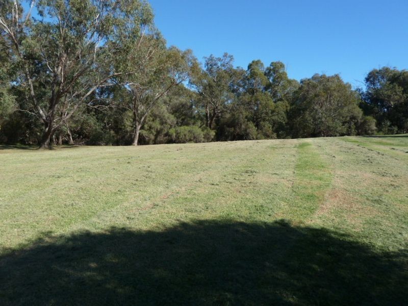16 Belaring Place, Kenwick WA 6107