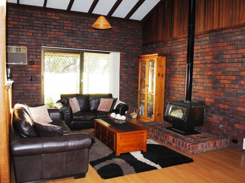 81 Regency Drive, Thornlie WA 6108