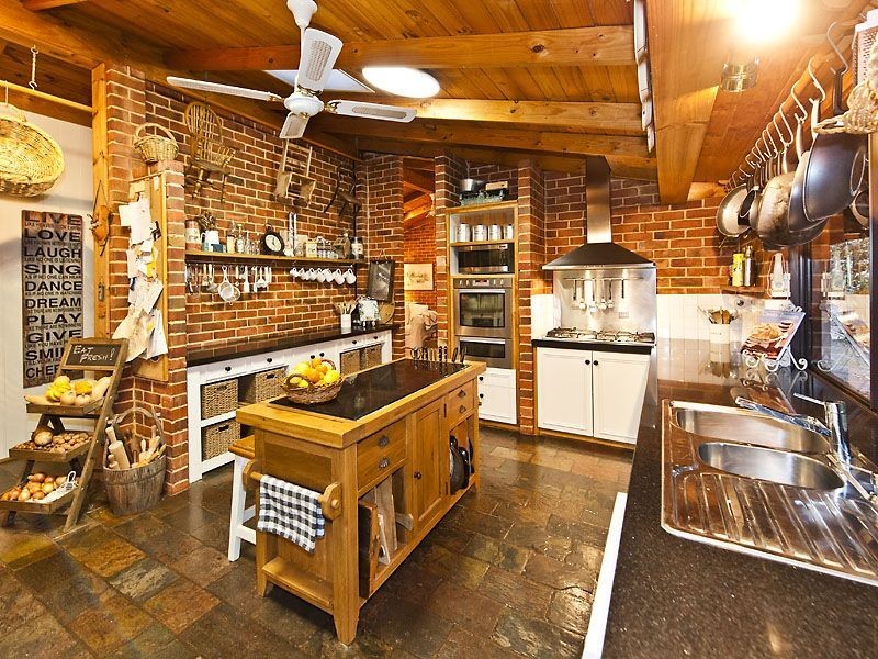 1 Valley Close, Canning Vale WA 6155