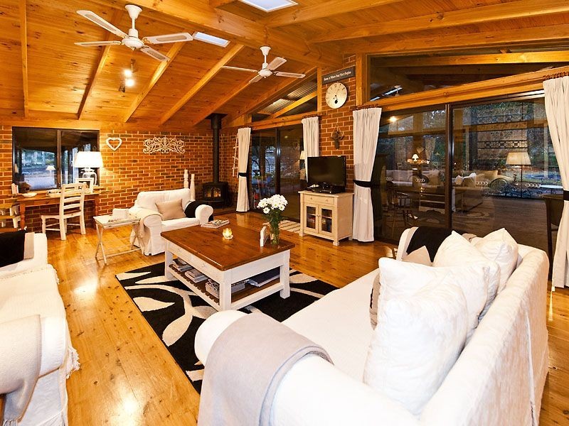 1 Valley Close, Canning Vale WA 6155