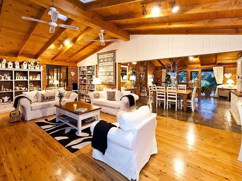 1 Valley Close, Canning Vale WA 6155