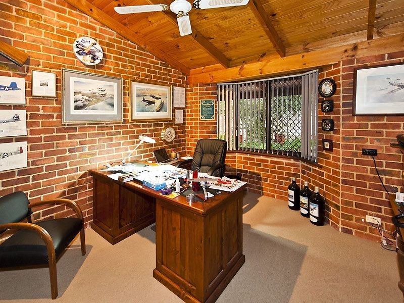 1 Valley Close, Canning Vale WA 6155