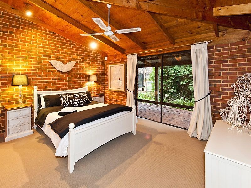 1 Valley Close, Canning Vale WA 6155