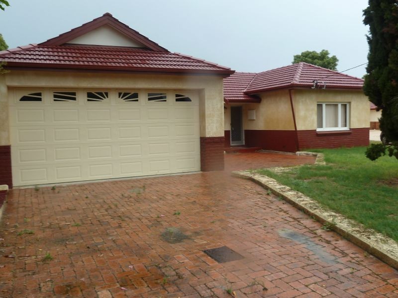 27 Bernice Way, Thornlie WA 6108