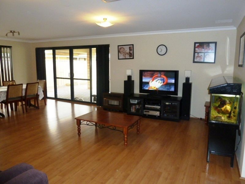 71 Towncentre Drive, Thornlie WA 6108