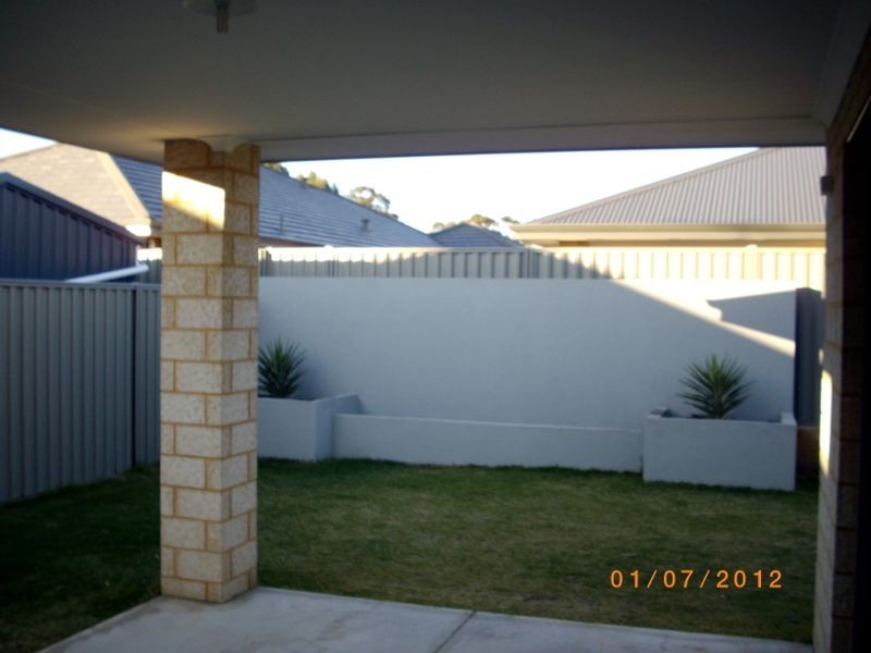 13 Cranbourne Way, Darling Downs WA 6122