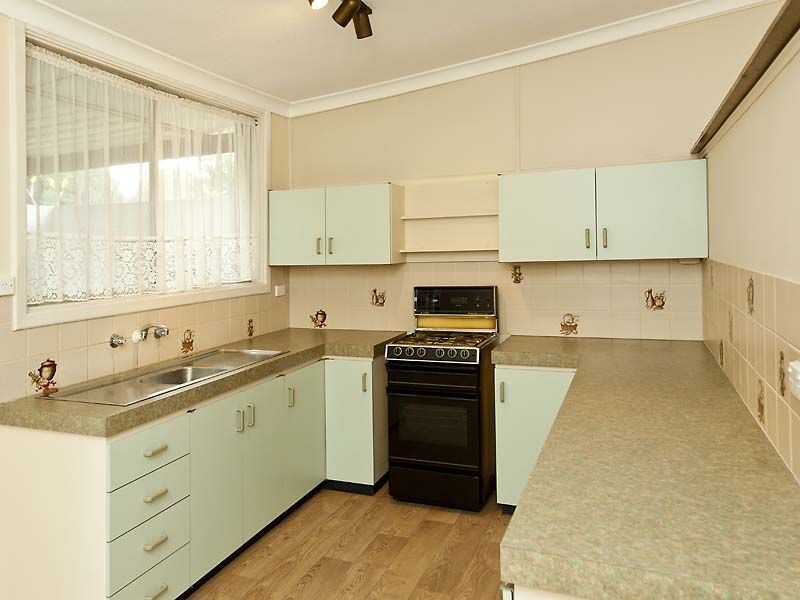 6 Elton Street, Maddington WA 6109