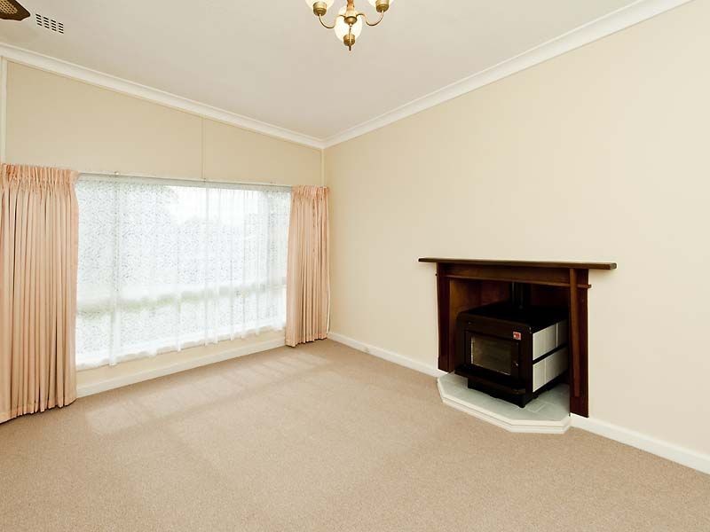 6 Elton Street, Maddington WA 6109