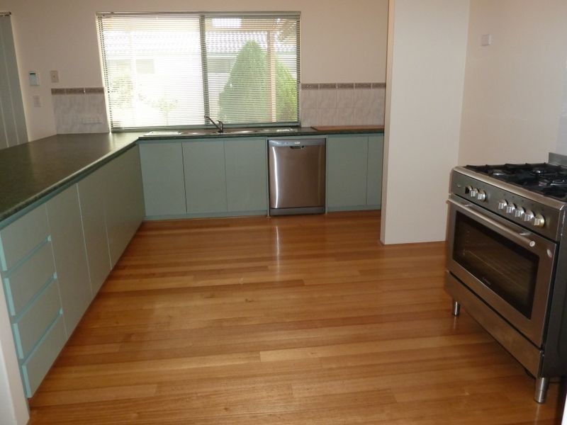 20 Darwinia Loop, Canning Vale WA 6155