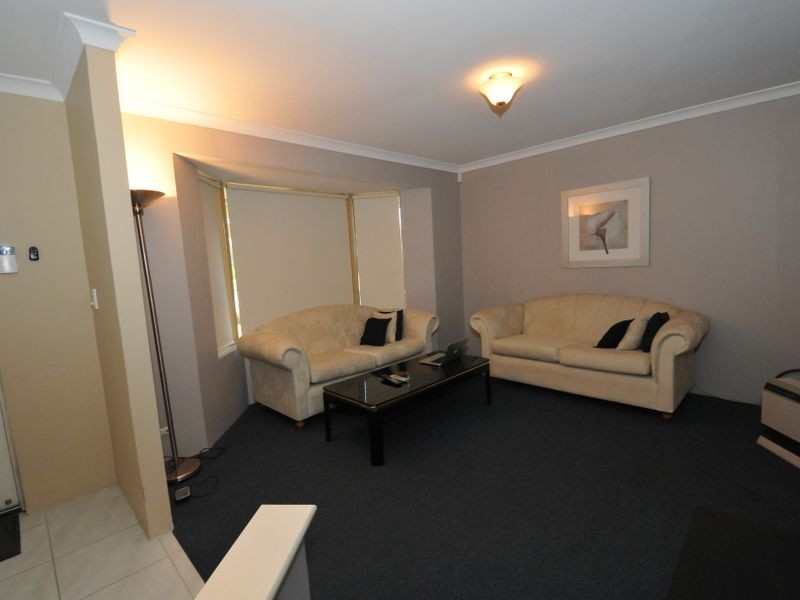 53 Tea Tree Way, Thornlie WA 6108