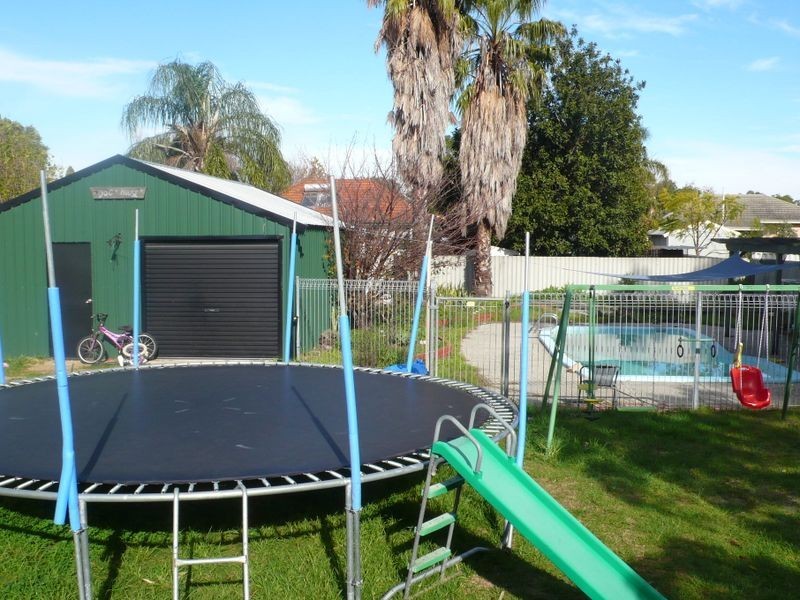 11 Virginia Avenue, Maddington WA 6109