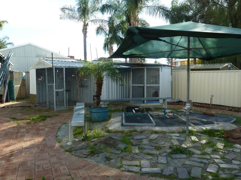 16 Glyndebourne Avenue, Thornlie WA 6108