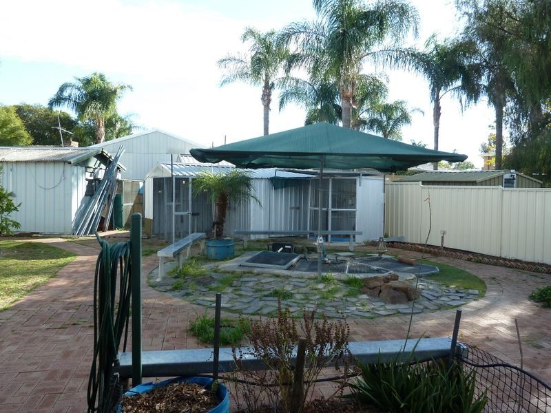 16 Glyndebourne Avenue, Thornlie WA 6108
