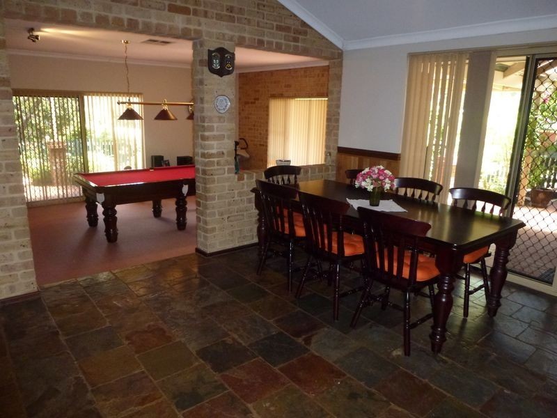 16 Waterside Pass, Darling Downs WA 6122