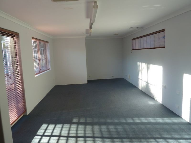 45 McNamara Drive, Thornlie WA 6108