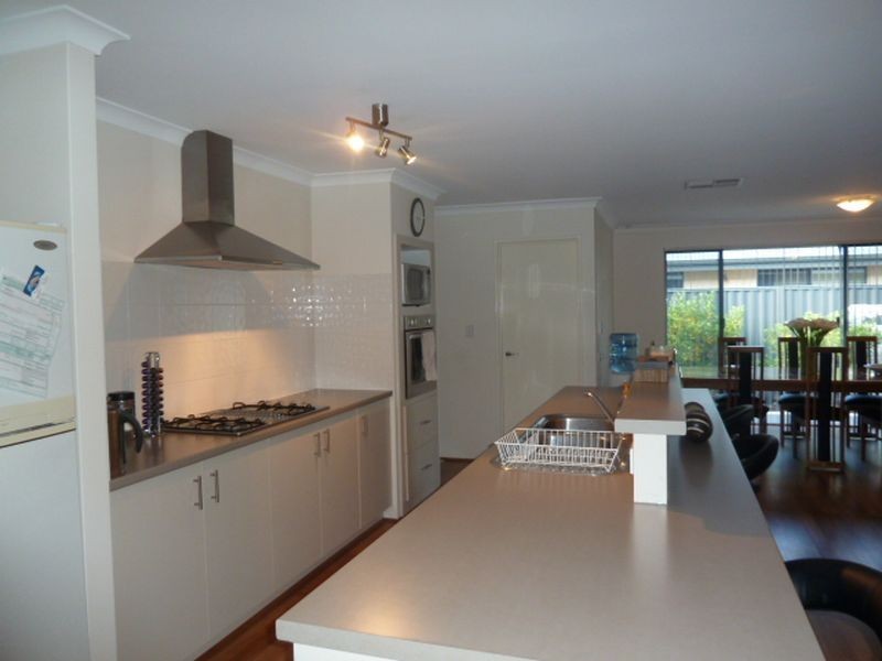 13 Mingara Avenue, Harrisdale WA 6112