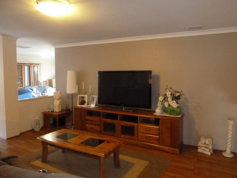 13 Mingara Avenue, Harrisdale WA 6112