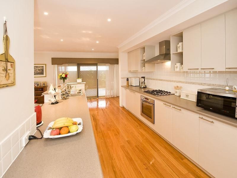 8 Mildura Way, Harrisdale WA 6112