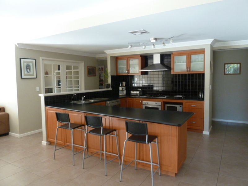 7 Elemi Bend, Atwell WA 6164