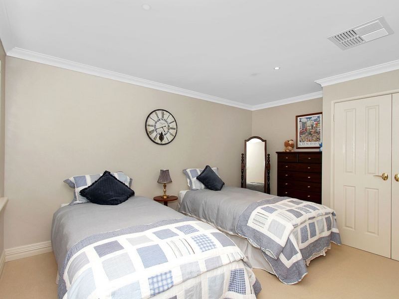 34 Parkview Drive, Southern River WA 6110