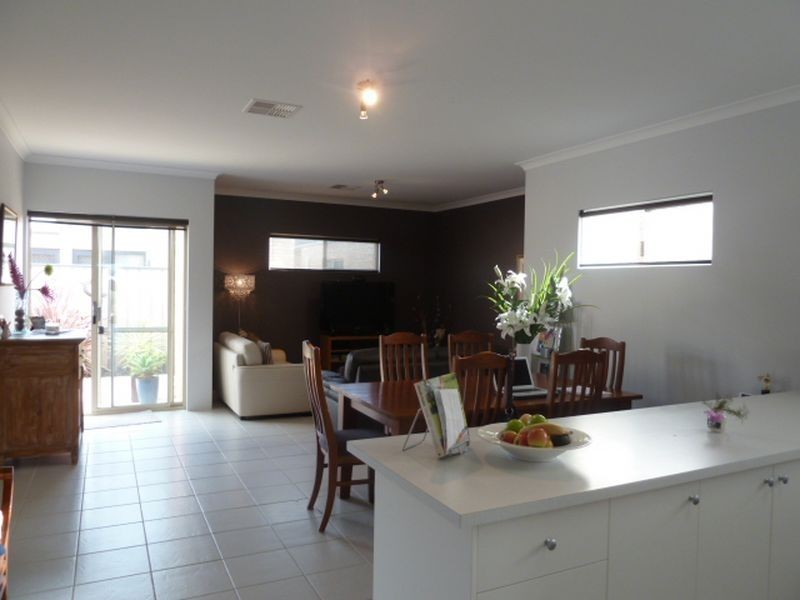 61 Warrilow Loop, Canning Vale WA 6155