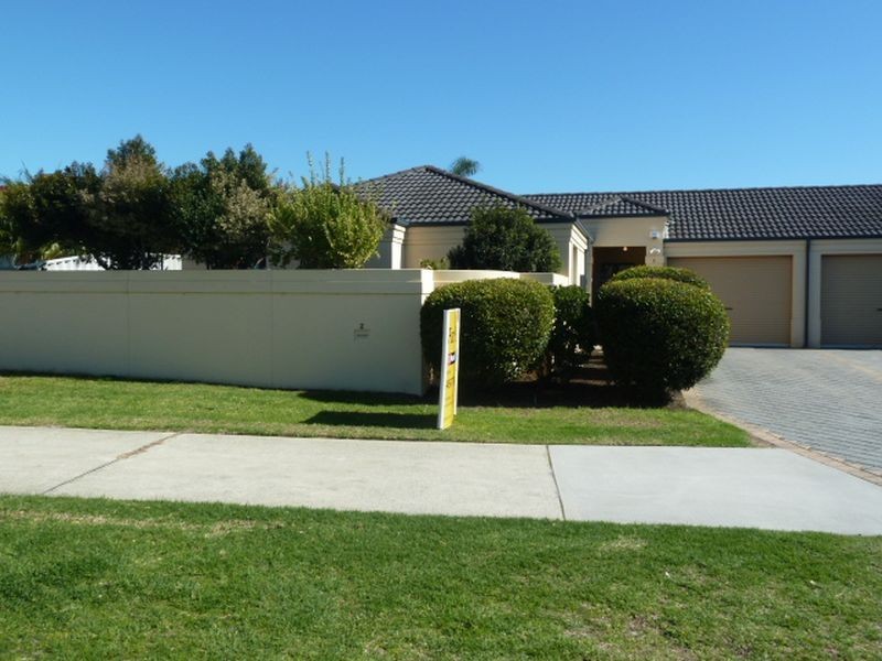 2/200 Burslem Drive, Maddington WA 6109