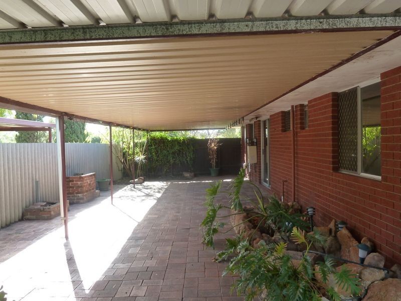 28 Huggins Road, Thornlie WA 6108